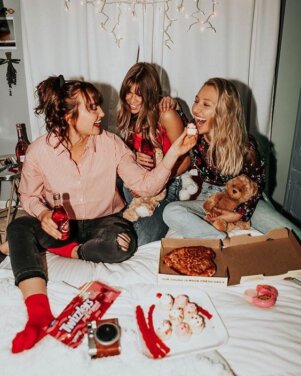 Best Romantic Comedies for Valentine’s Day in your State