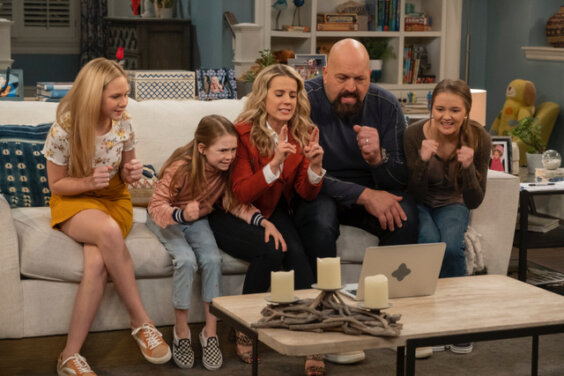 Former WWE Heavyweight Champion The Big Show Has a Netflix Sitcom?!