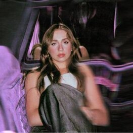 TATE MCRAE RELEASES NEW TRACK & MUSIC VIDEO FOR “r u ok”