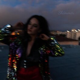 Maeve Steele x “Shimmer”