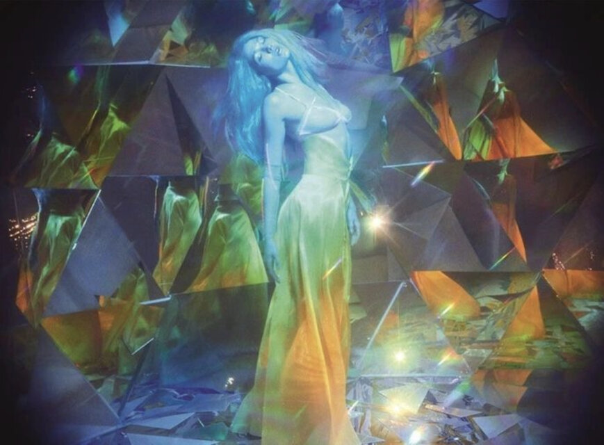 Karlie Kloss Lighting Up Pirelli Calendar in Weisheng Paris